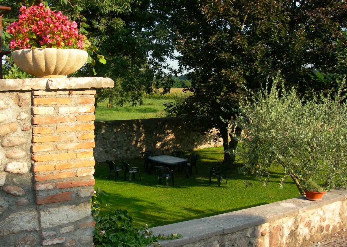 Giardino dell'agriturismo Corte Olfino